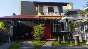 Casa linda, 200m do mar de Florianópolis